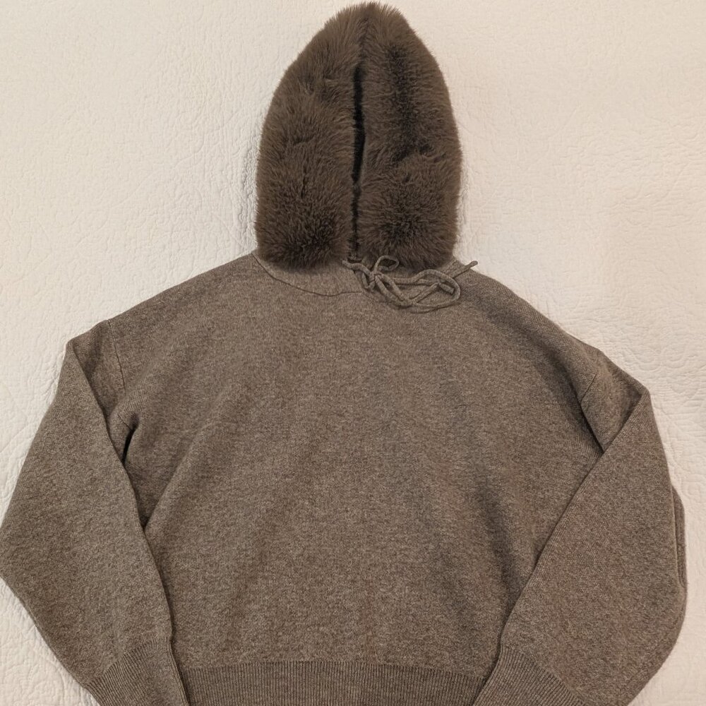 Jessie Liu Wool Blended Hooded Sweater w/ Detachable Fur Trim and Matching Pant